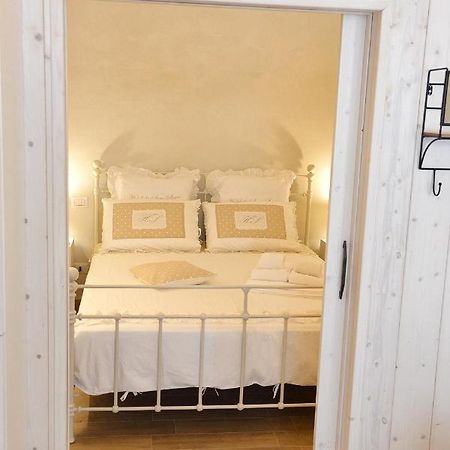 Suite Vitti 5 - Puglia Mia Apartments Монополи Екстериор снимка